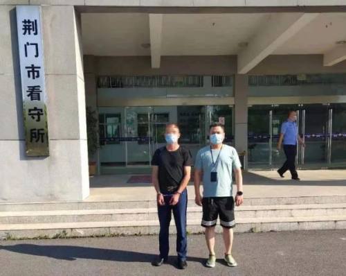 245吨白油不翼而飞！掇刀警方抓获一诈骗嫌疑人(图1)